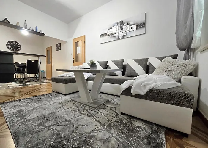 Elite Residence Flos