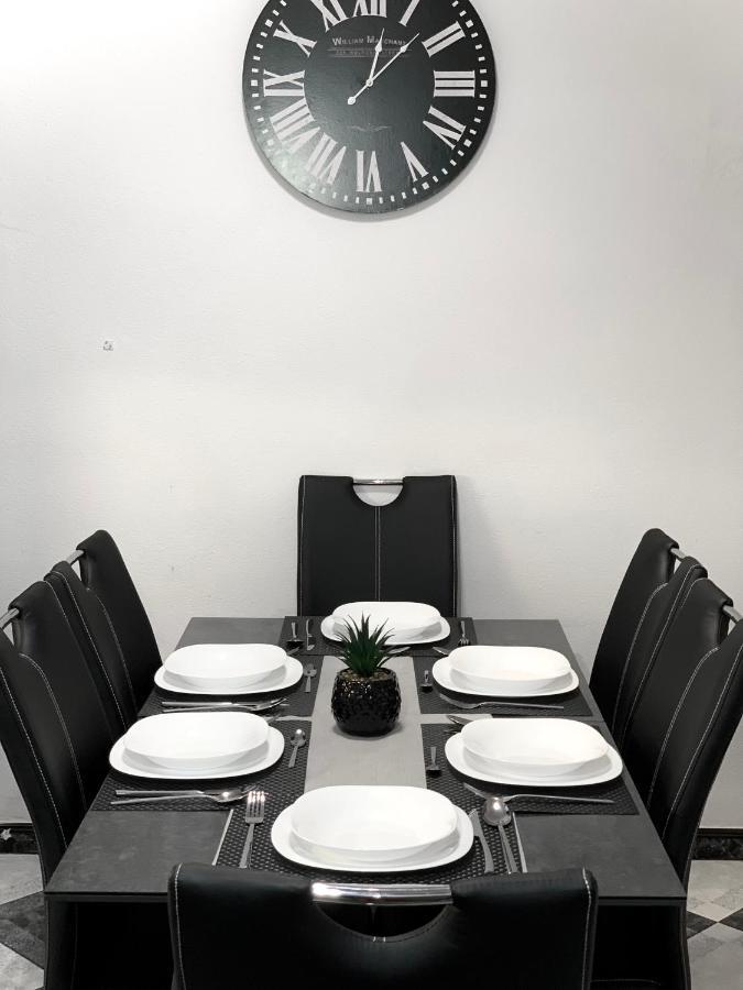 Elite Flos Apartment